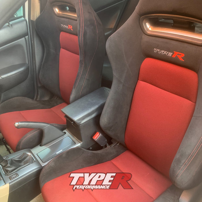 Wrecking 2005 Honda Accord Euro CL9 Luxury Auto