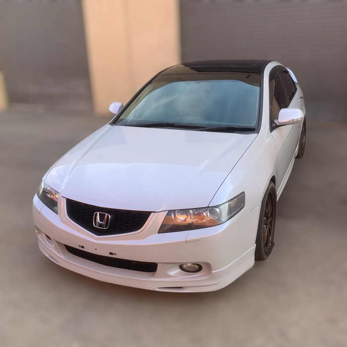 Wrecking 2005 Honda Accord Euro CL9 Luxury