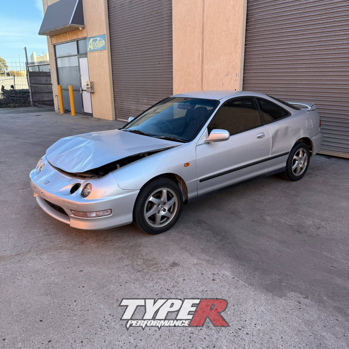 Wrecking 2000 Honda Integra DC4 GSi Auto