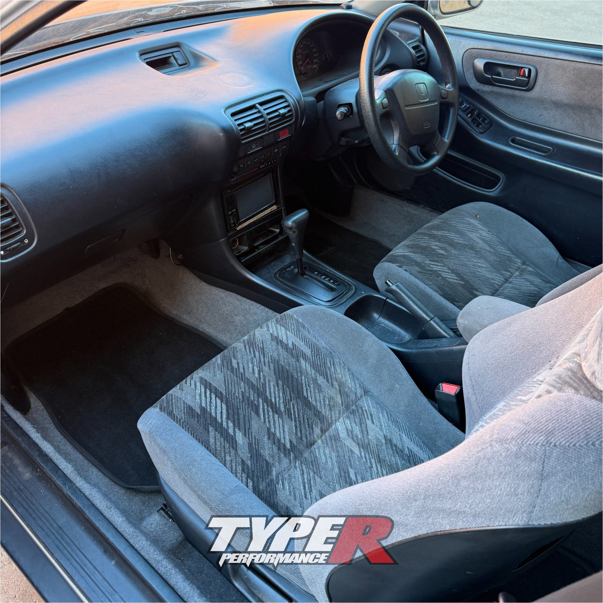Wrecking 2000 Honda Integra DC4 GSi Auto — Type R Performance