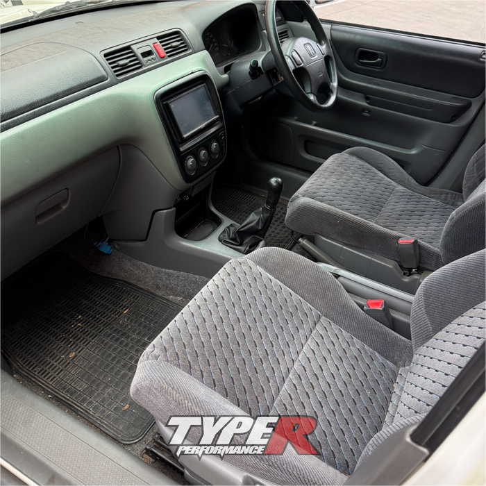 Wrecking 2000 Honda CR-V RD1 Sport Manual