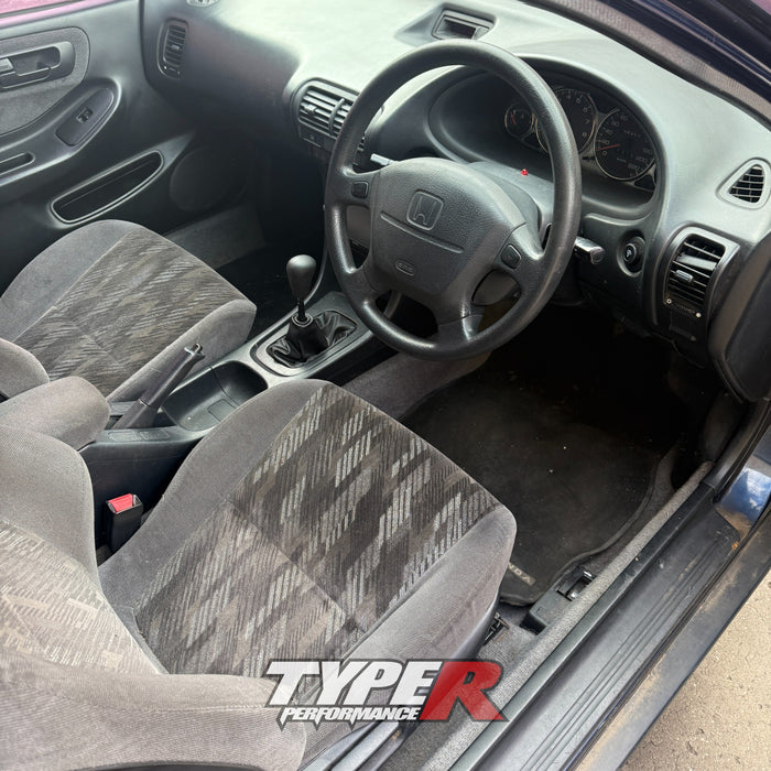 Wrecking 1999 Honda Integra DC4 GSi Manual