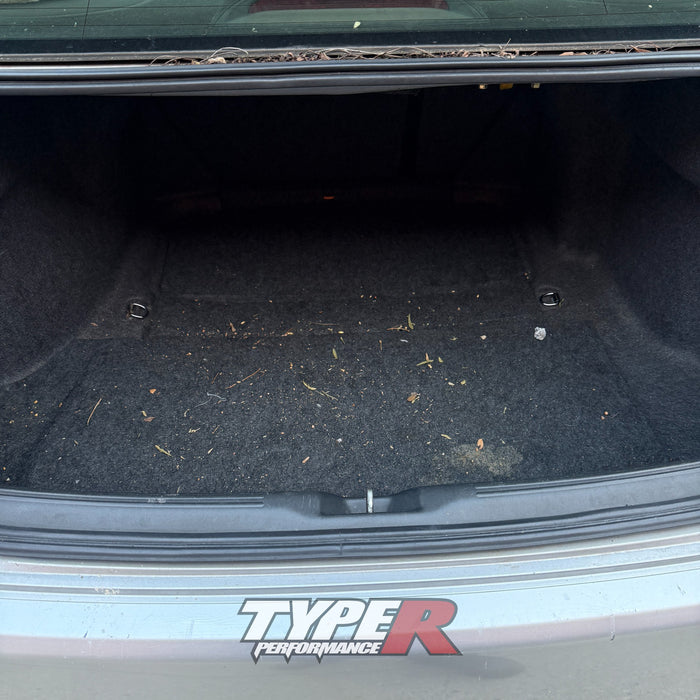 Wrecking 2004 Honda Accord Euro CL9 Auto
