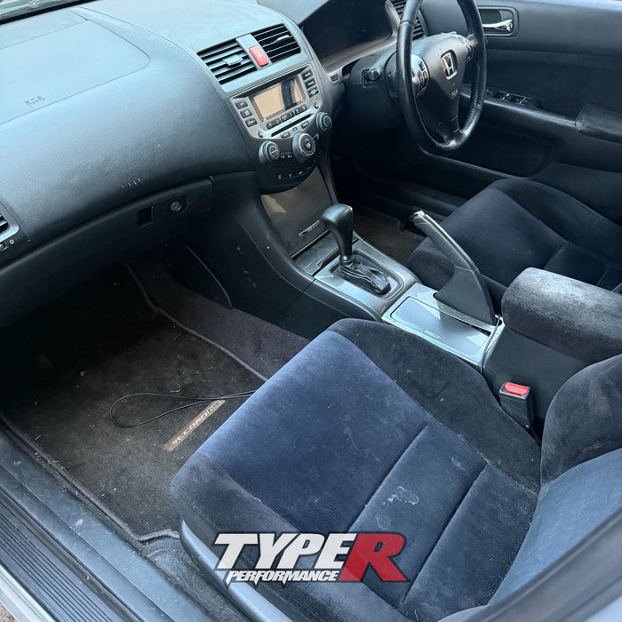 Wrecking 2004 Honda Accord Euro CL9 Auto