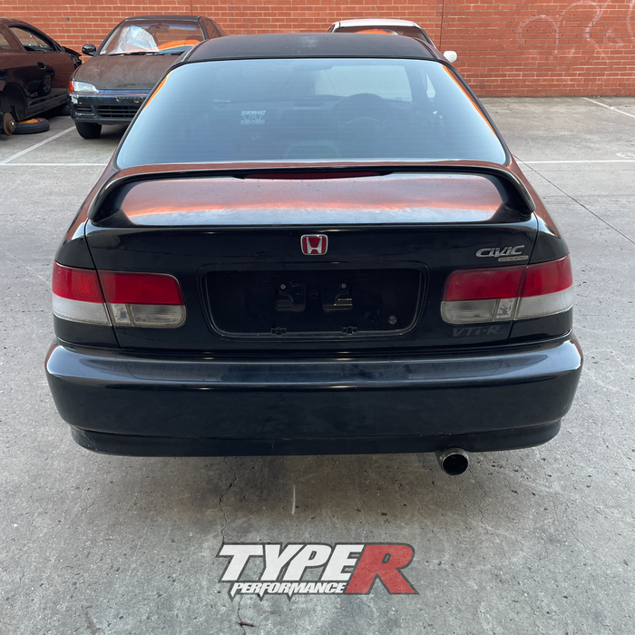 Wrecking 1999 Honda Civic EM1 VTi-R Manual — Type R Performance