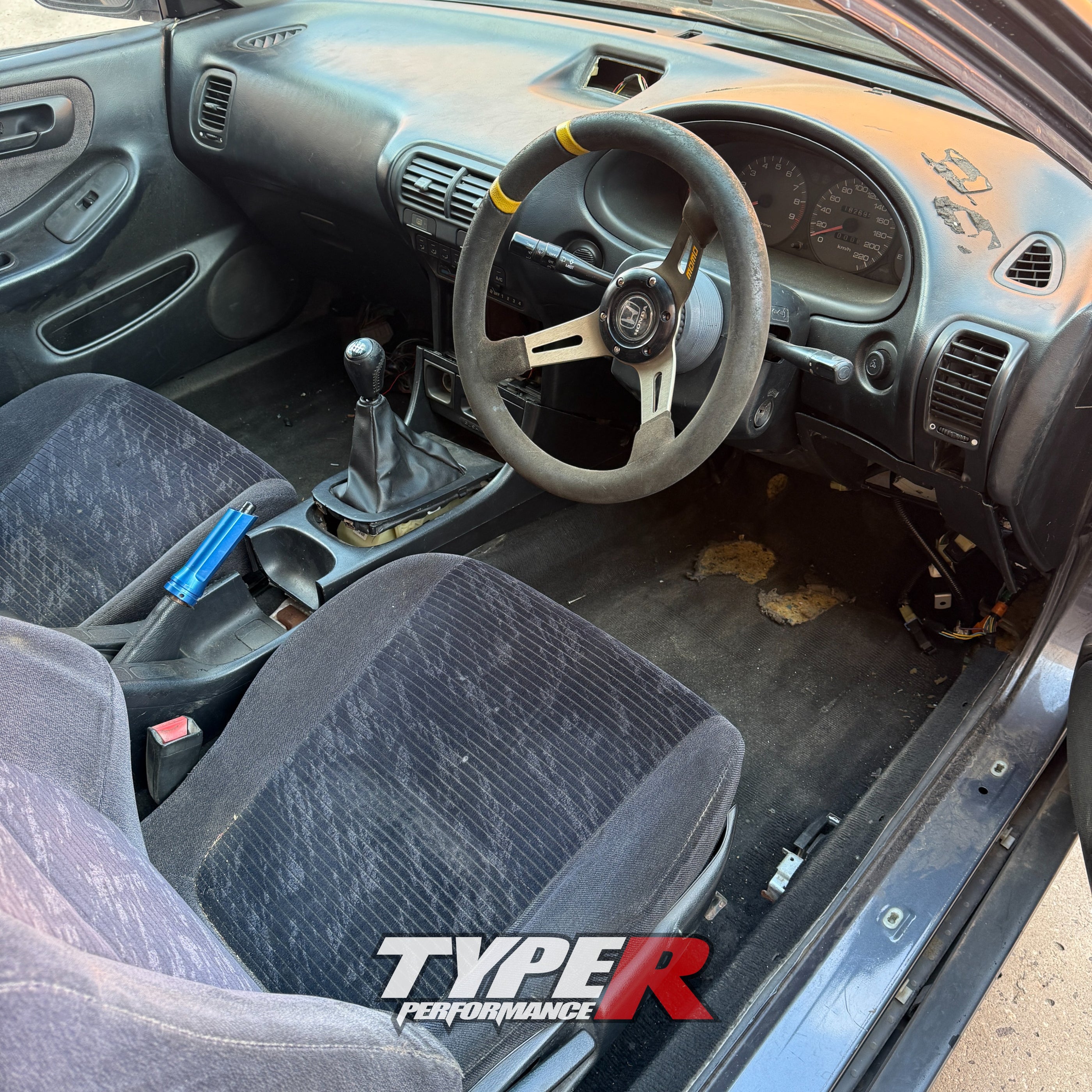 Wrecking 1994 Honda Integra DC2 VTi-R K-Swap Manual — Type R Performance