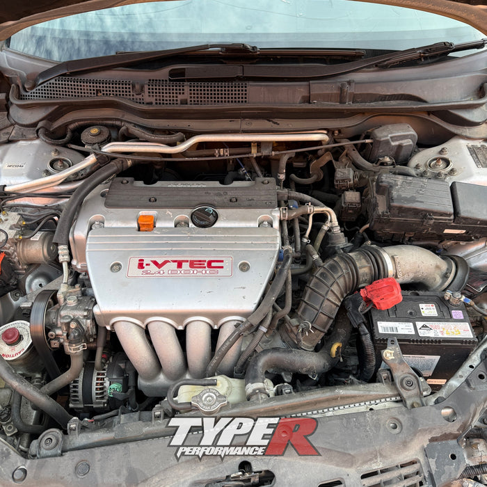 Wrecking 2006 Honda Accord Euro CL9 Sport Auto