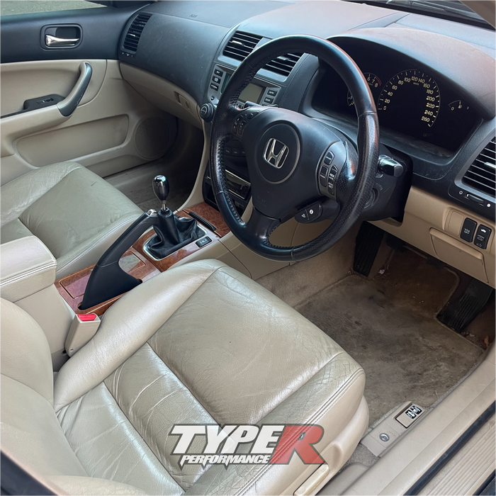 Wrecking 2005 Honda Accord Euro CL9 Luxury Manual